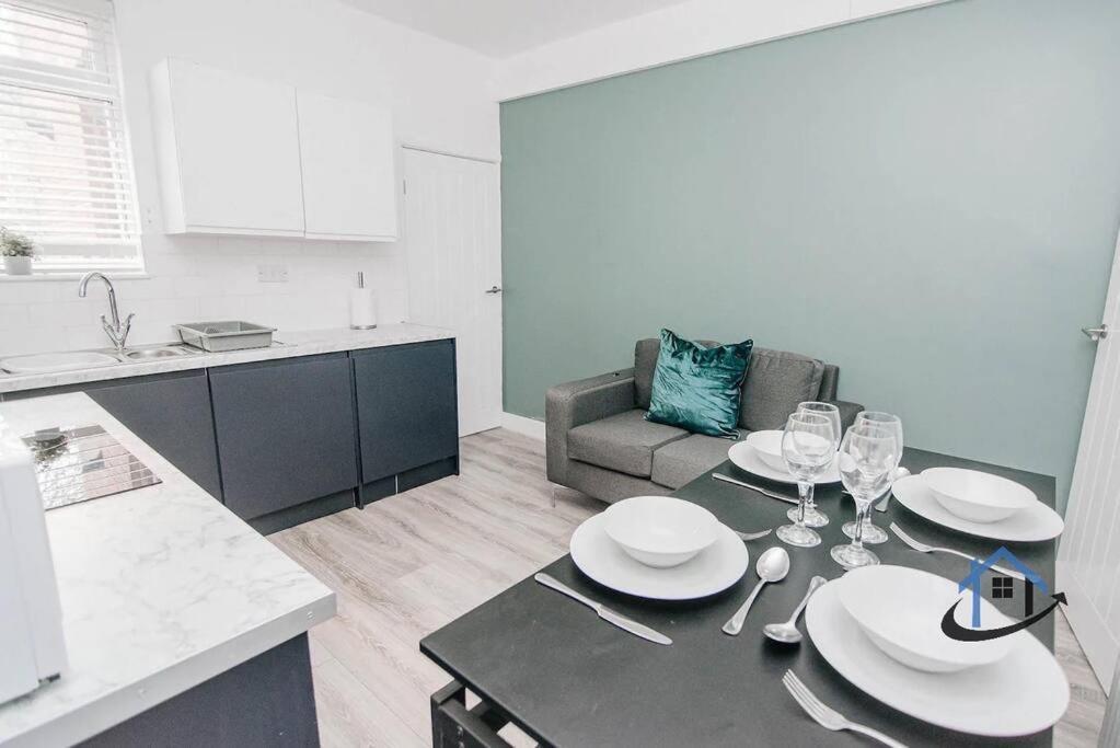 Balby Casa Nr Doncaster Racecourse King Beds Street Parking Exterior foto